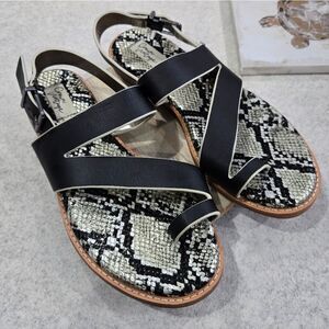 Crown Vintage Aaliya Sandals Size 7 Like New. Super Cute! NWOT